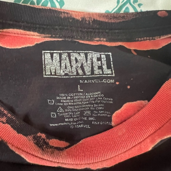 Marvel Deadpool TieDye Large T-Shirt - Picture 2 of 2